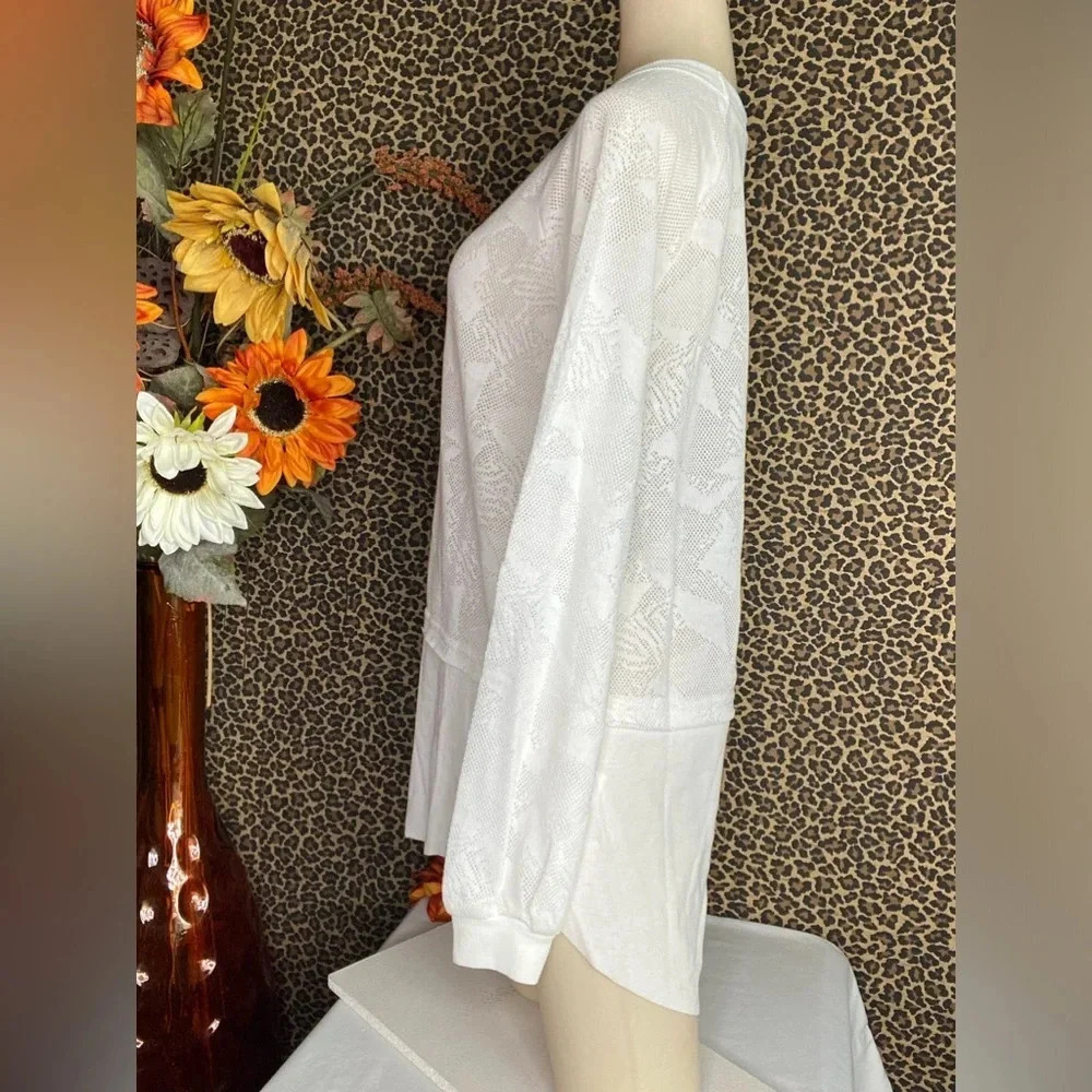 🌴3/$30🌴DOE & RAE White Long Sleeved Top NWT - Picture 3 of 8